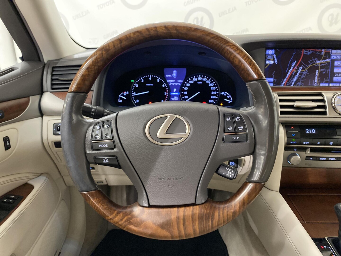 Lexus LS