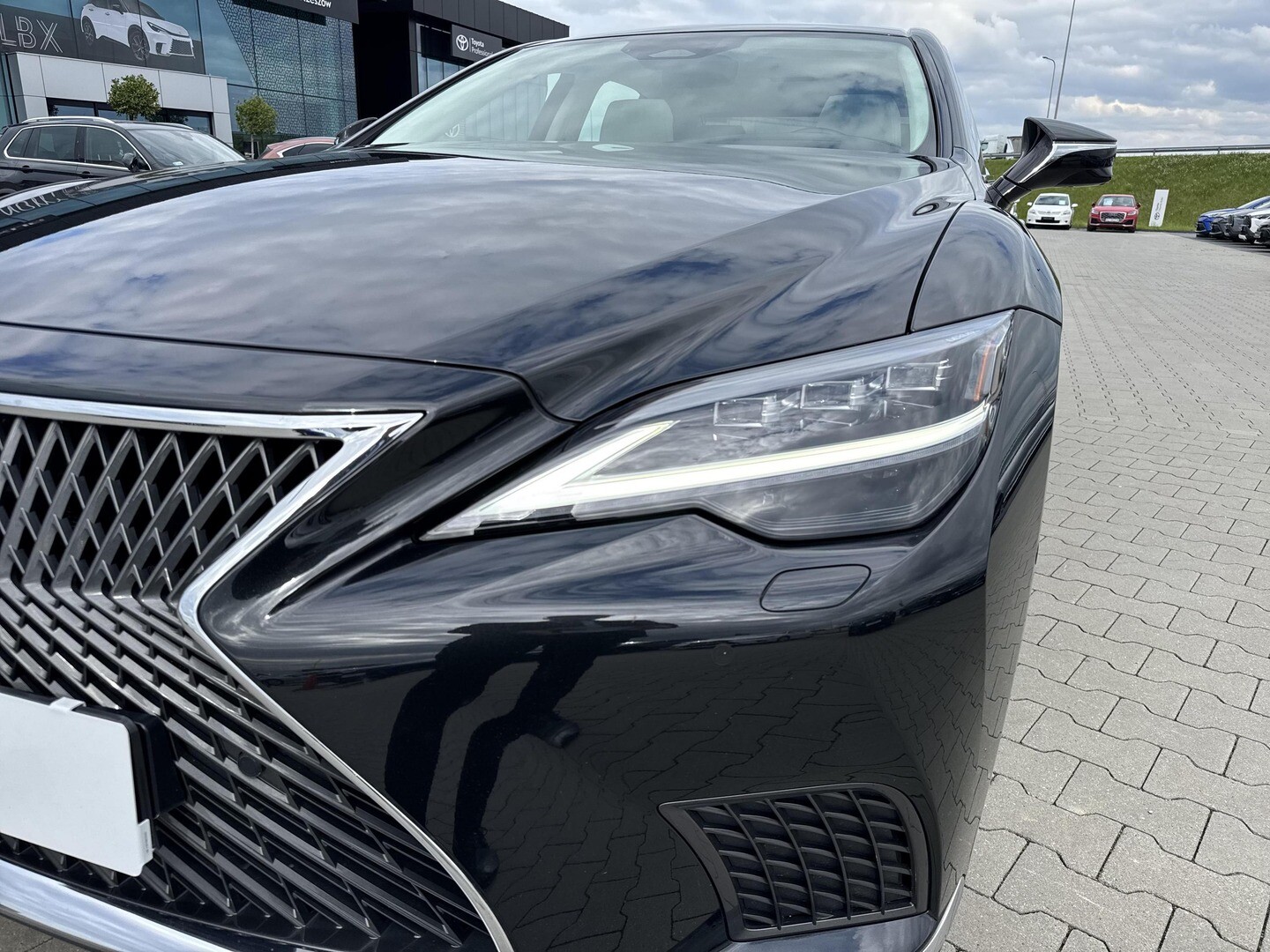 Lexus LS