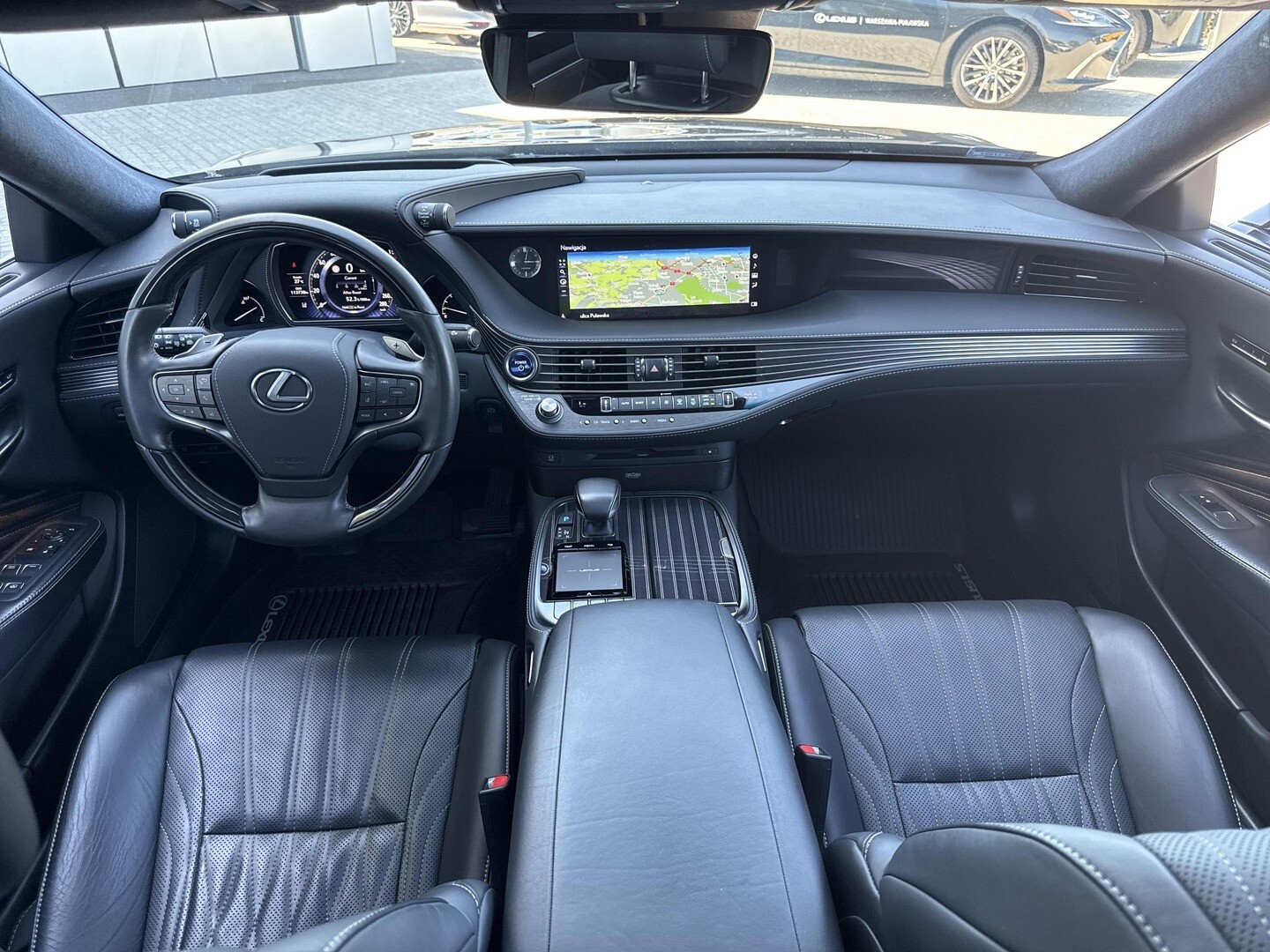 Lexus LS