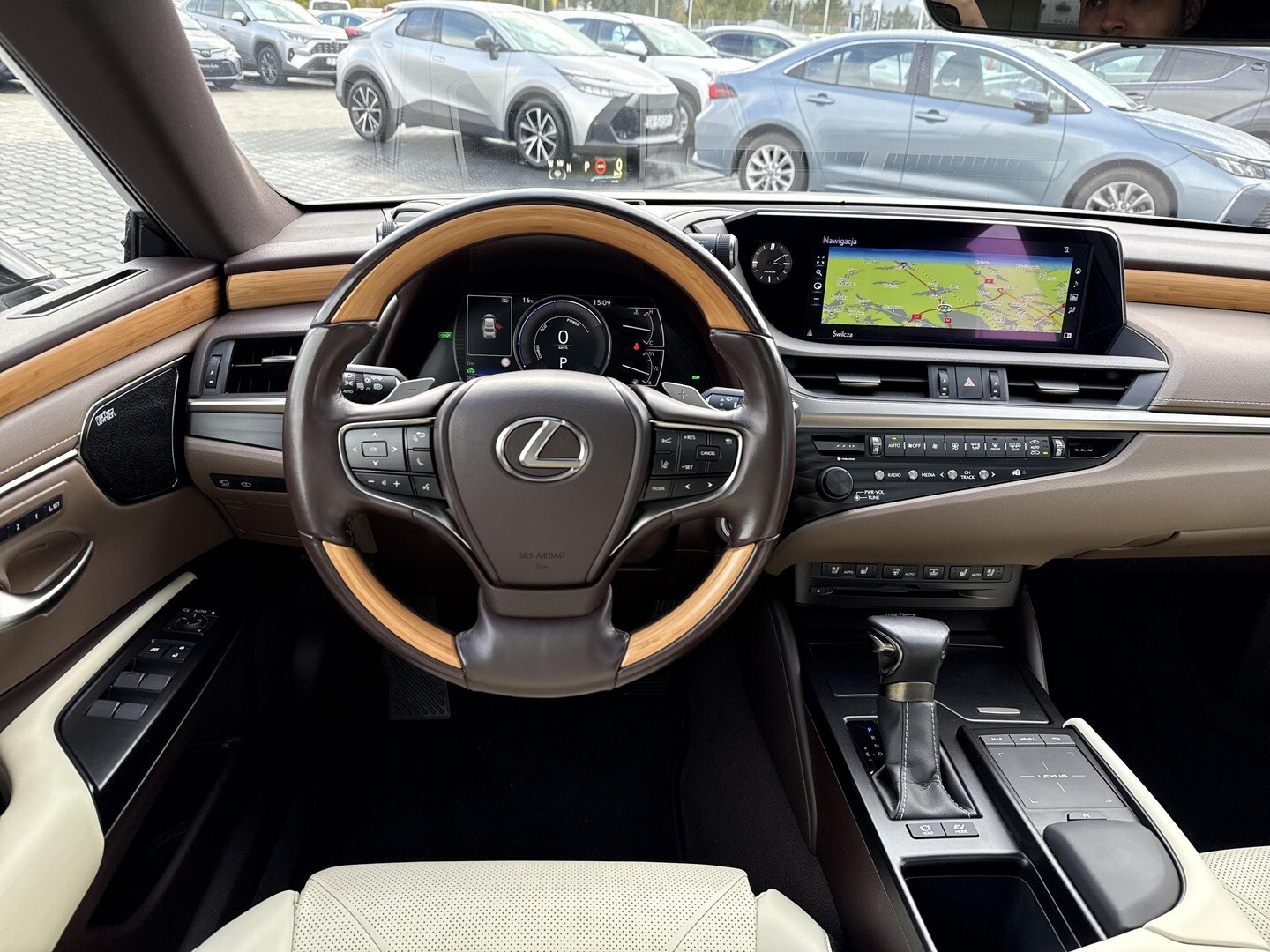 Lexus ES