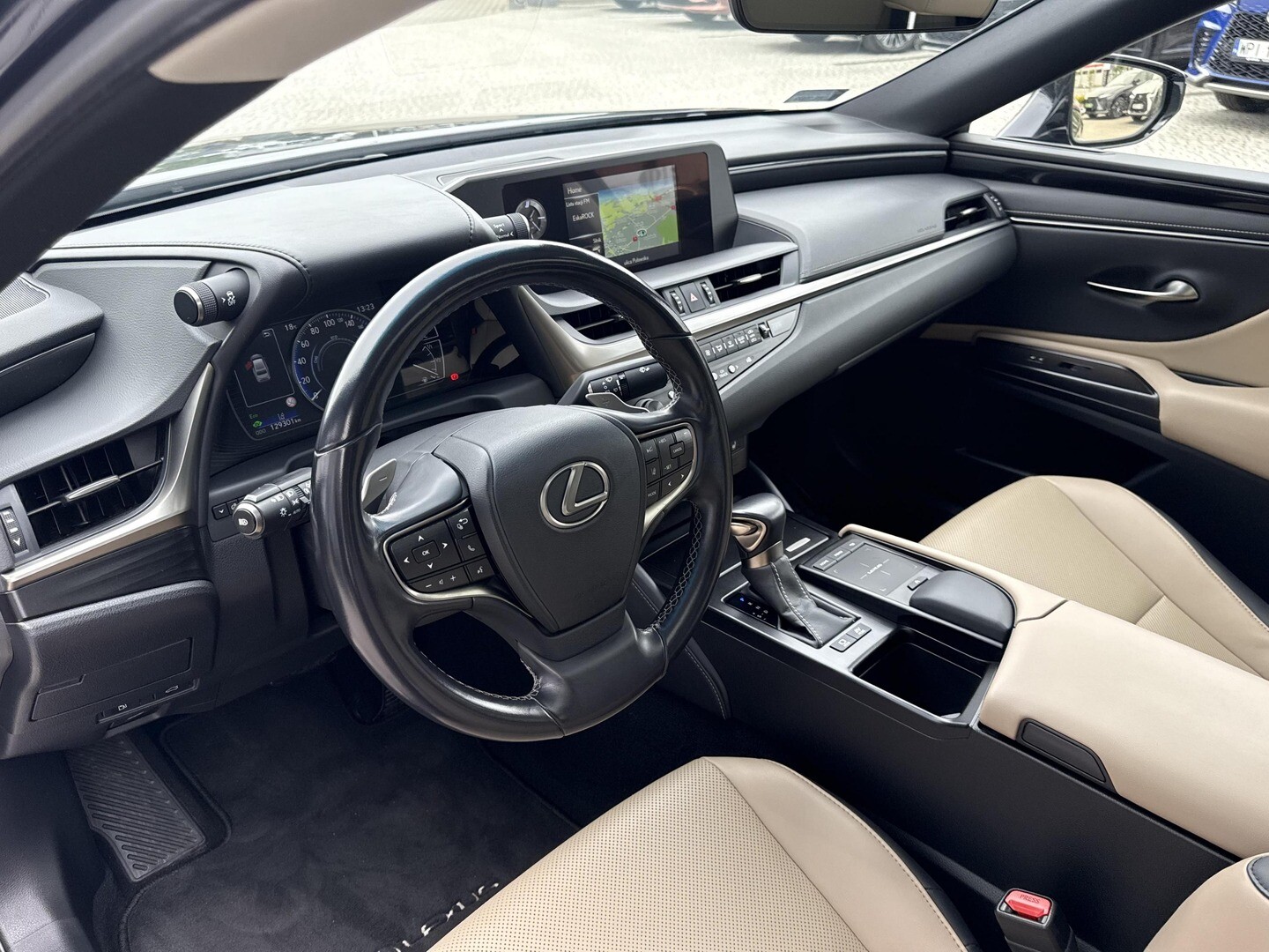 Lexus ES