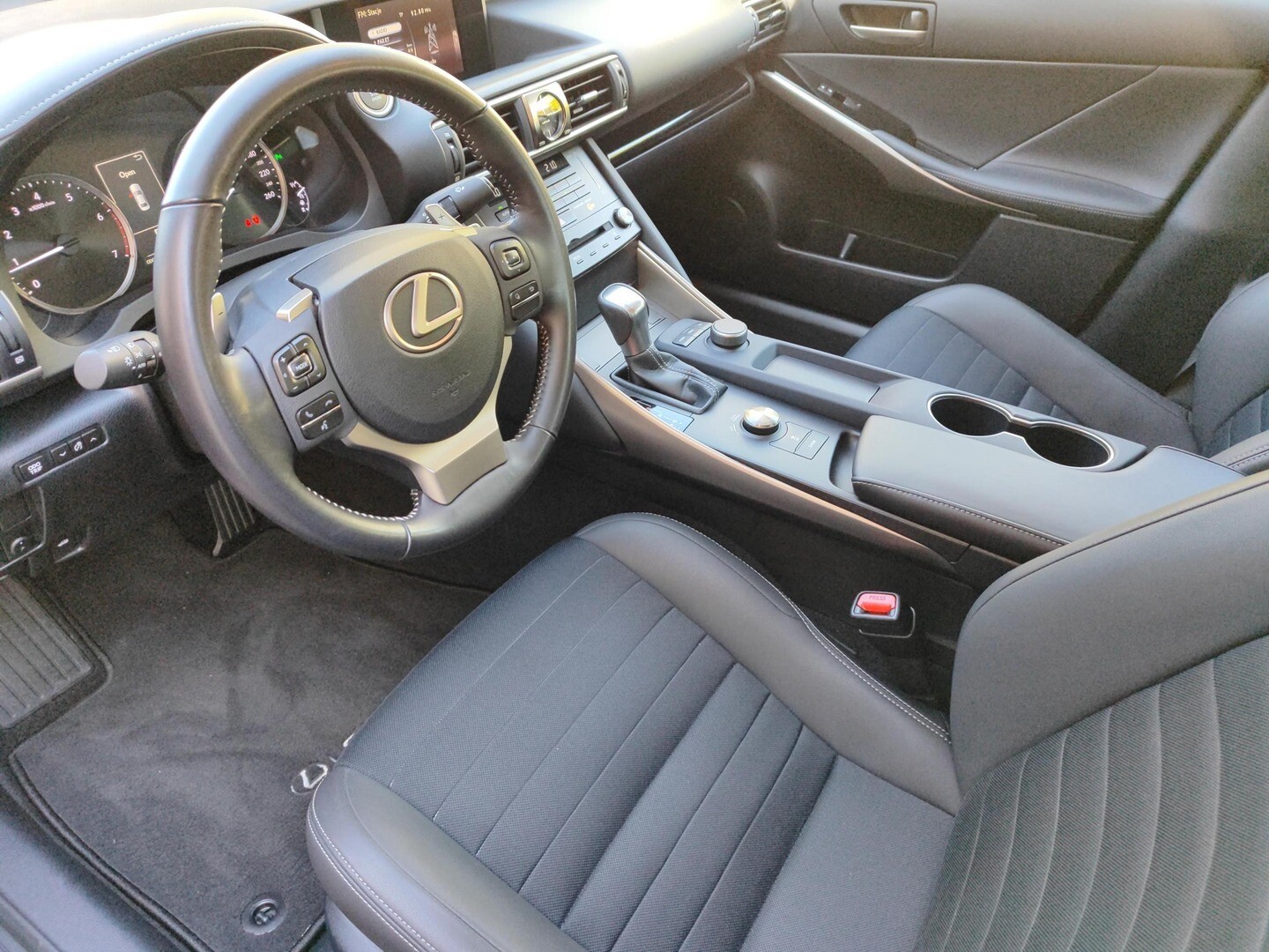Lexus IS