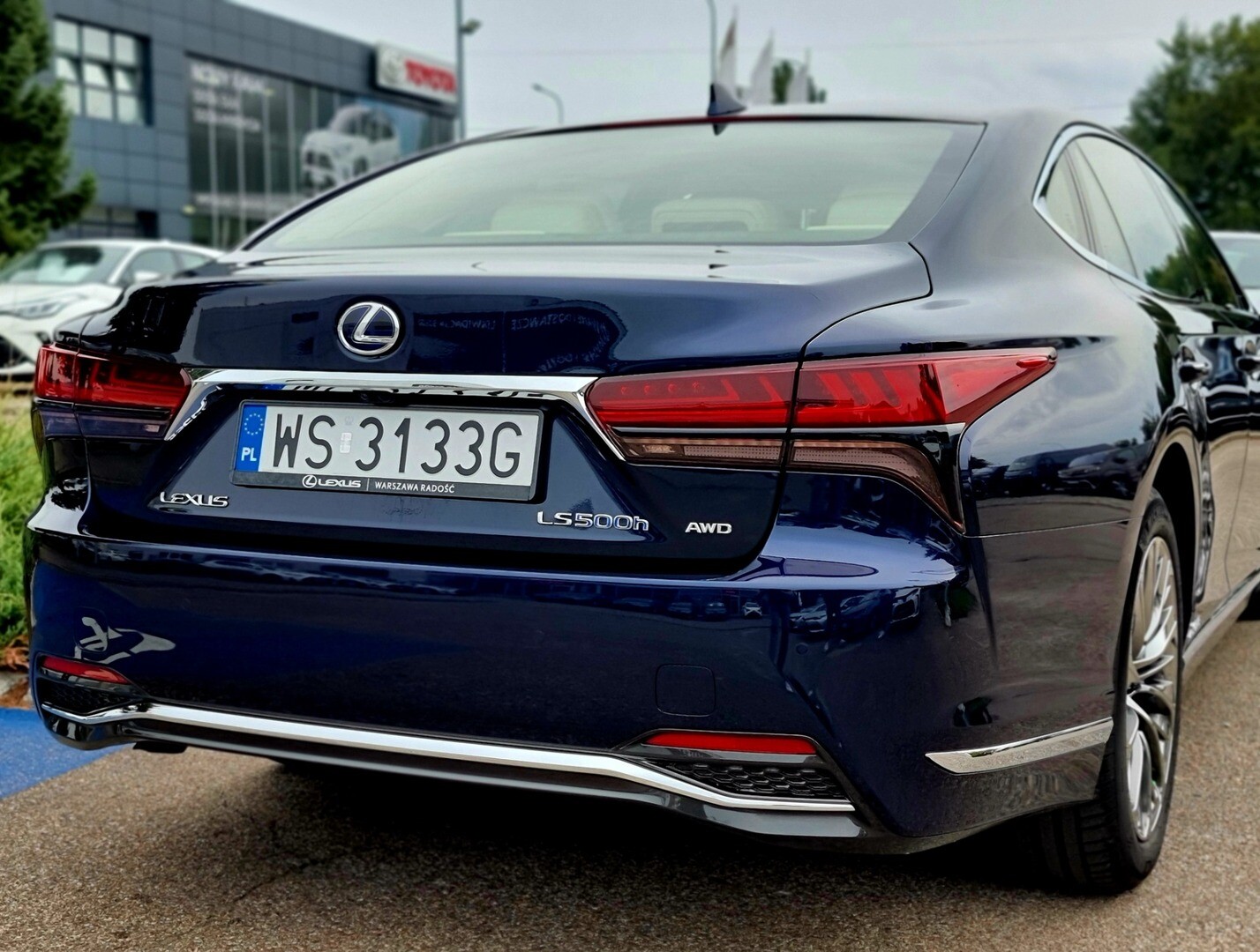 Lexus LS