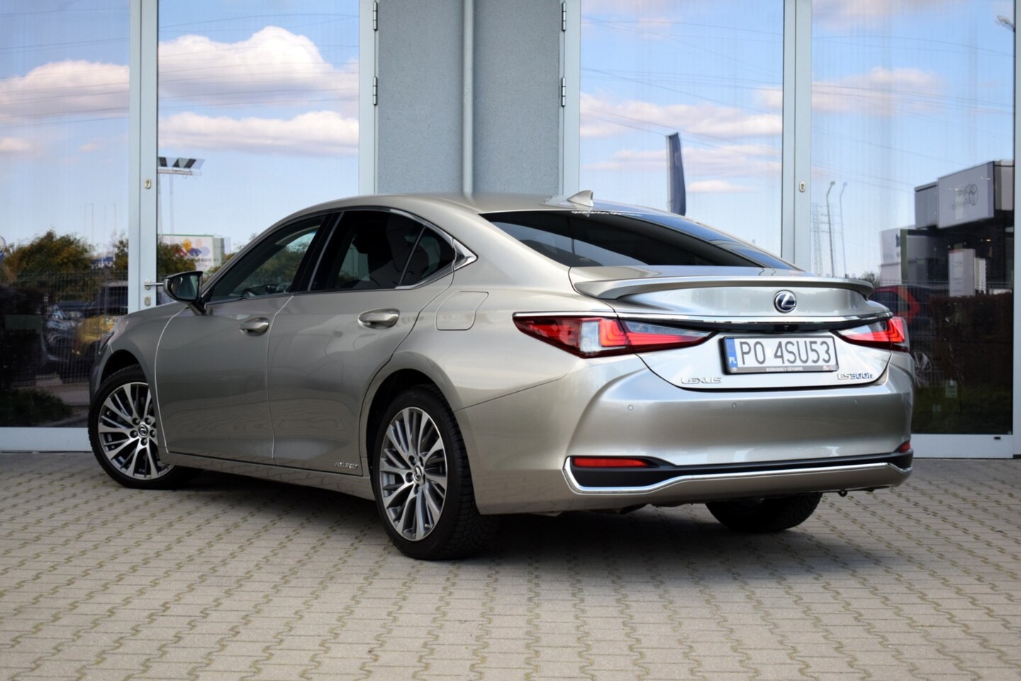 Lexus ES